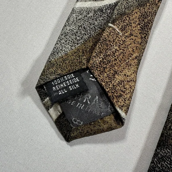 Men’s Italian Silk Bachrach Necktie​ - Picture 5 of 6